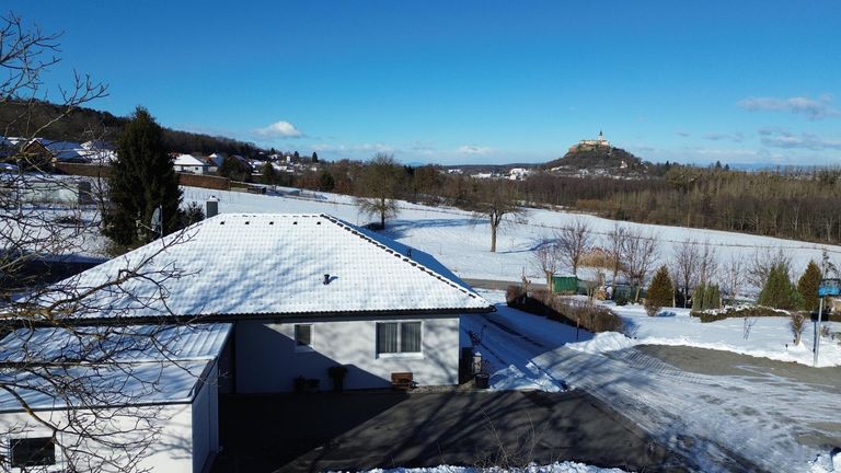 Drohnenansicht zur Burg