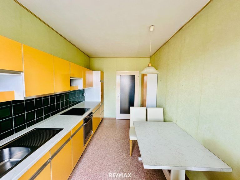 Küche mit Essbereich