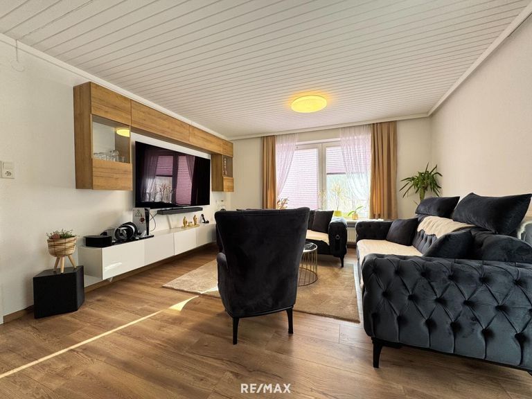 Zimmer 2 OG mit Zugang Terrasse