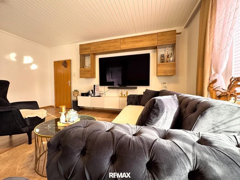 Zimmer 2 OG mit Zugang Terrasse