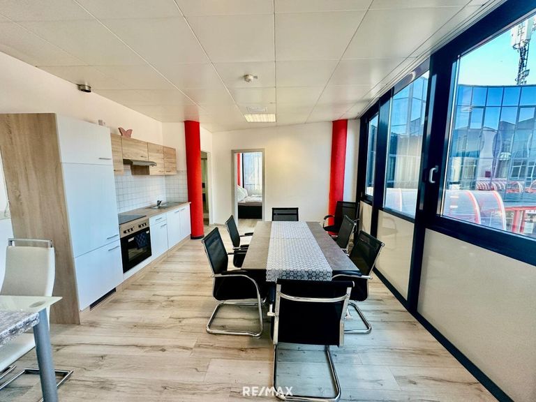 Küche mit Essbereich