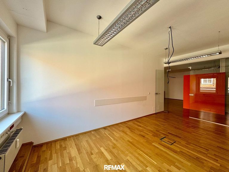 Büro 1