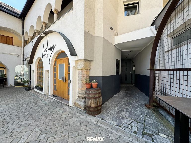 Ansicht Pub und Bar