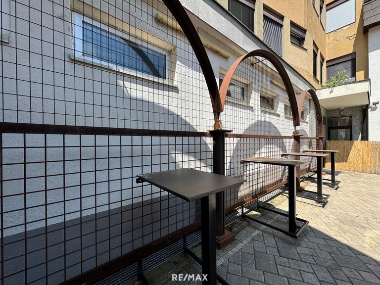 Gastgarten Stehtische