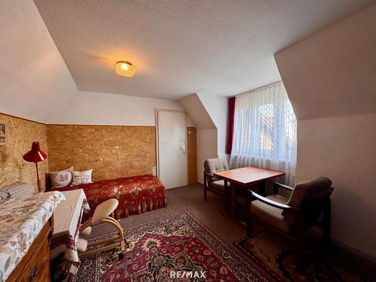 Zimmer 3 OG Durchgangszimmer 