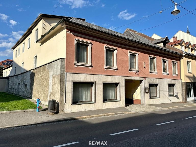 Außenansicht straßenseitig 