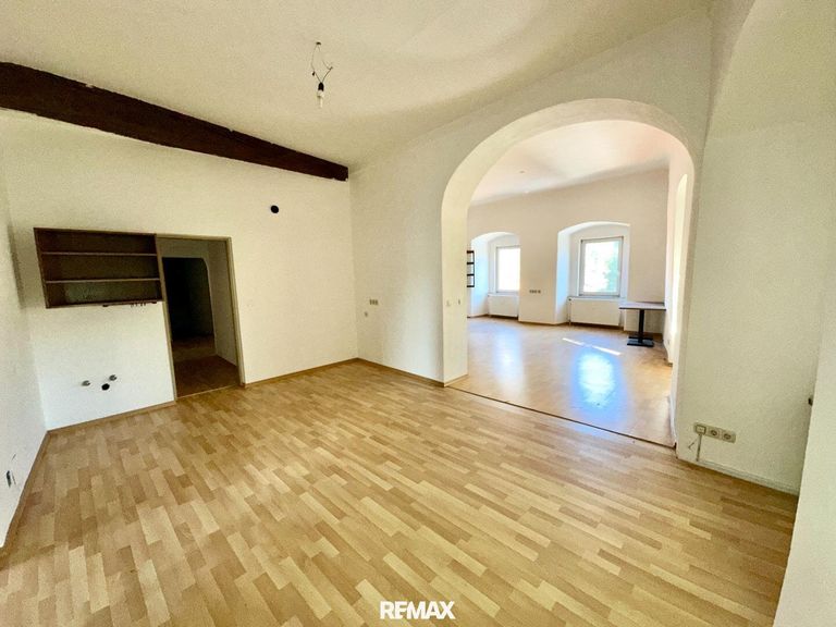 Separate Küche mit Essbereich