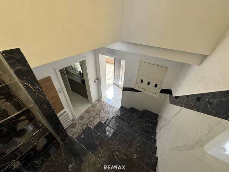 Whg. 1 - Stiegenaufgang 