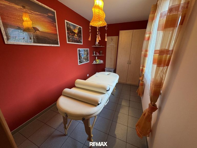 Geschäftshaus Raum 6