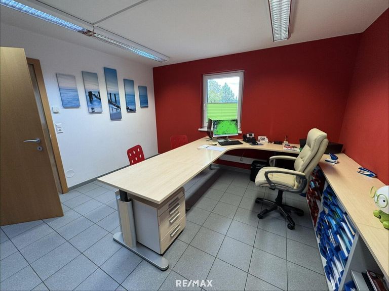 Geschäftshaus Raum 1