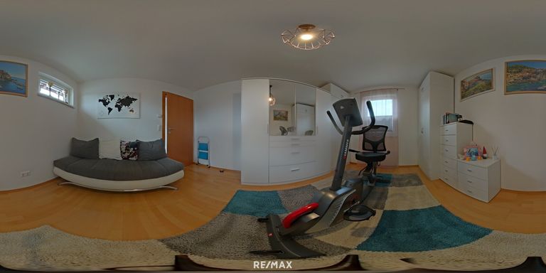 Wohnhaus - OG Zimmer 1