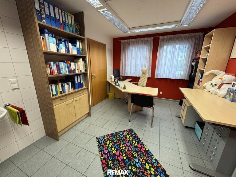 Geschäftshaus Raum 7