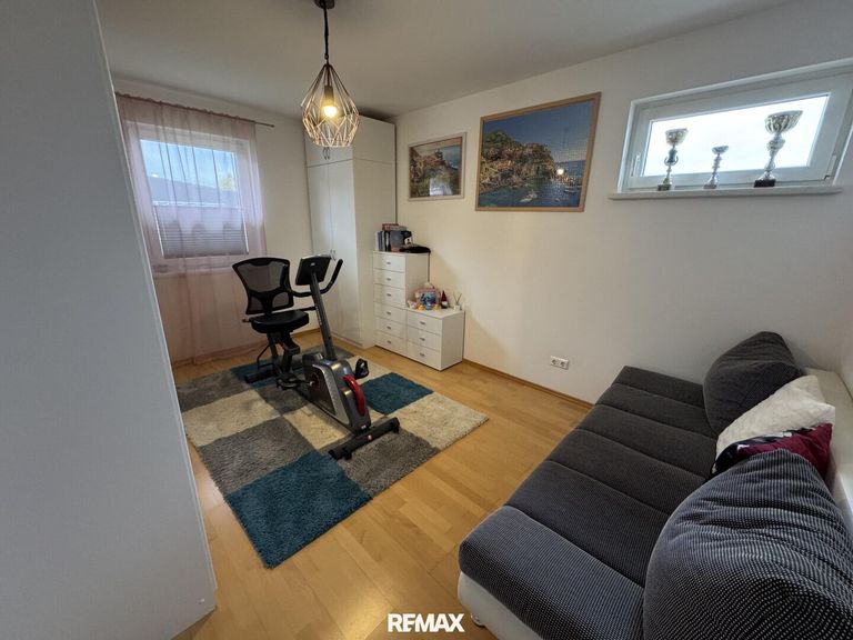 Wohnhaus OG Zimmer 1 