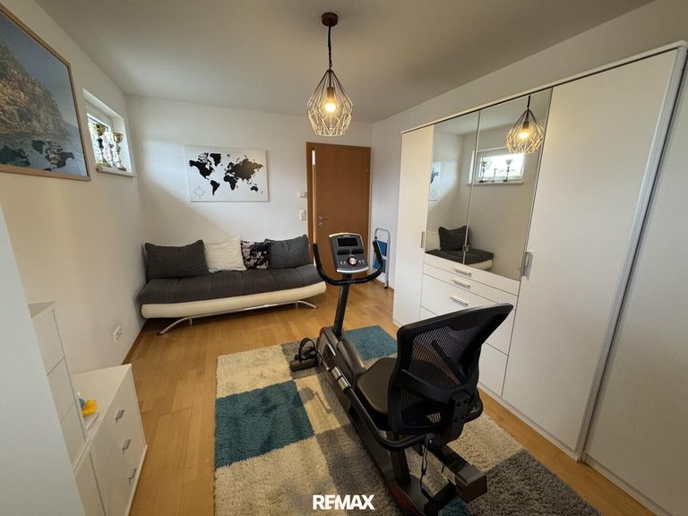 Wohnhaus OG Zimmer 1 