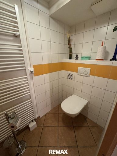 Wohnhaus KG WC