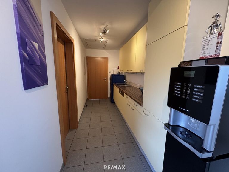 Geschäftshaus Kochnische