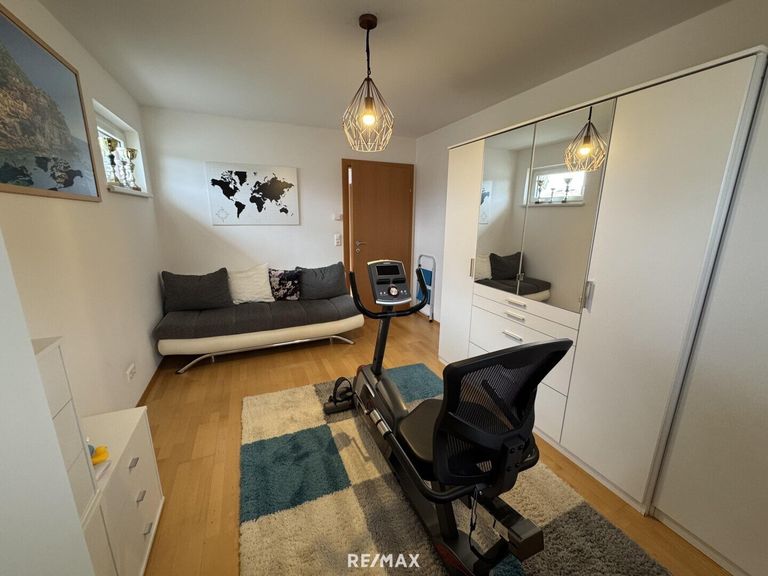 Wohnhaus OG Zimmer 1 