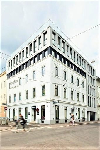 Ansicht Wohn - und Geschäftshaus