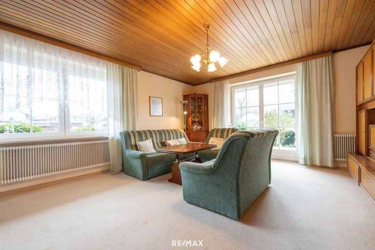 Wohnzimmer mit Terrassenzugang_EG