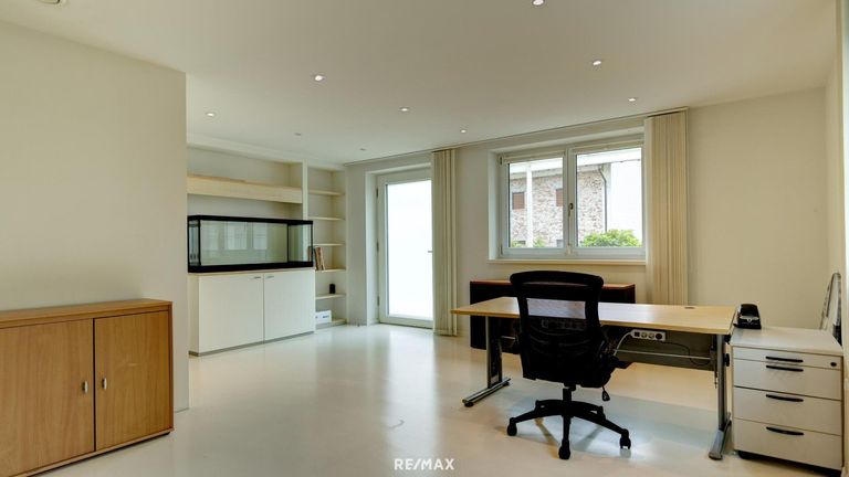 Büro mit eigenem Außeneingang