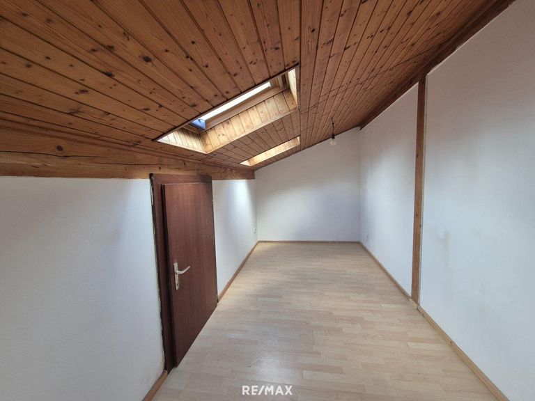 Büro / Arbeitsraum mit Stauraum