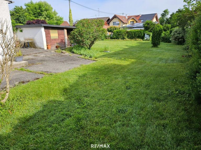 Schönes Grundstück