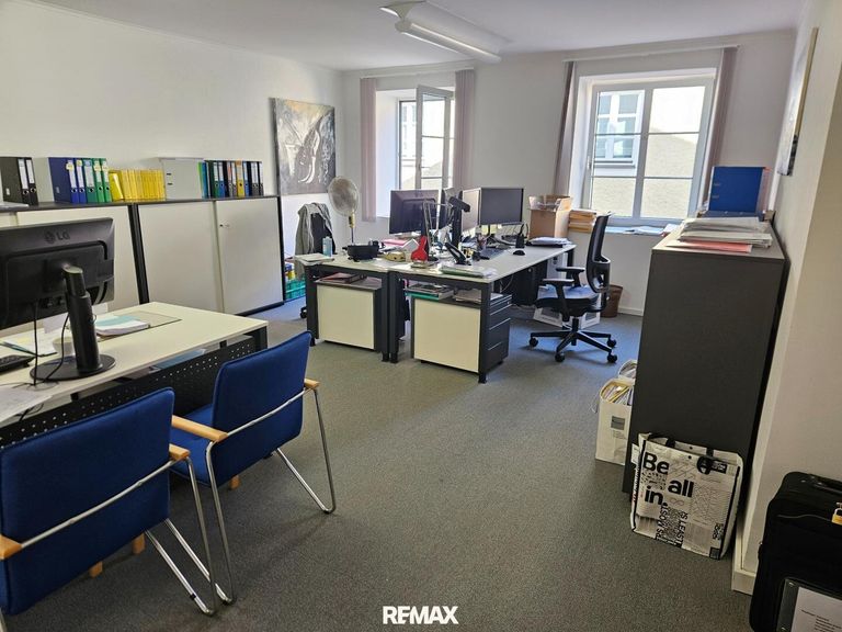Büro-Zimmer im 1.OG