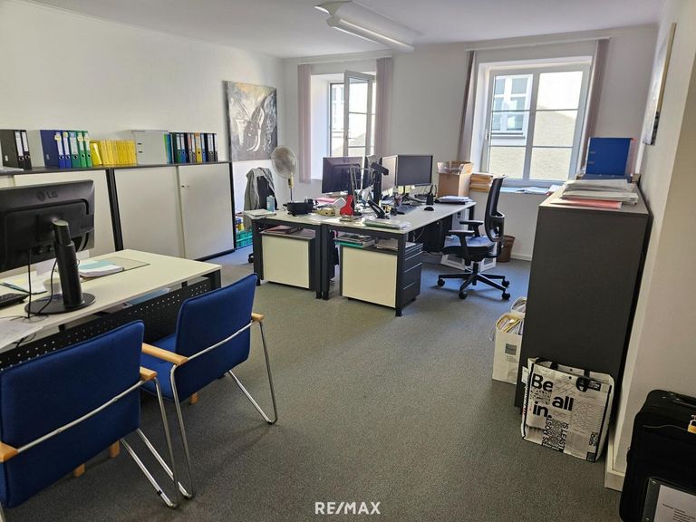 Büro-Zimmer im 1.OG