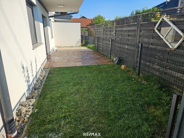 kleiner Garten und Terrasse