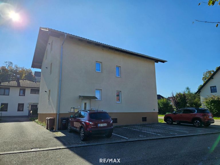 Whg im 2.Stock mit 2 Stellplätzen