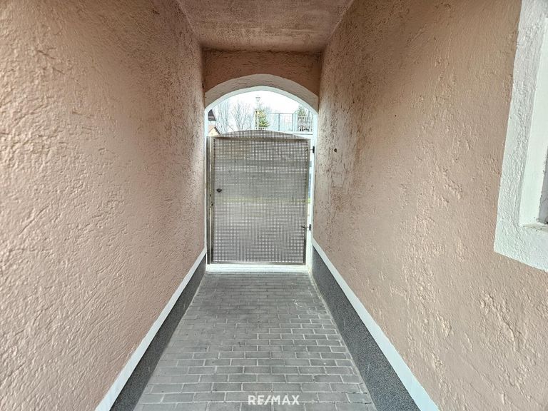 Eingang Strassenseite