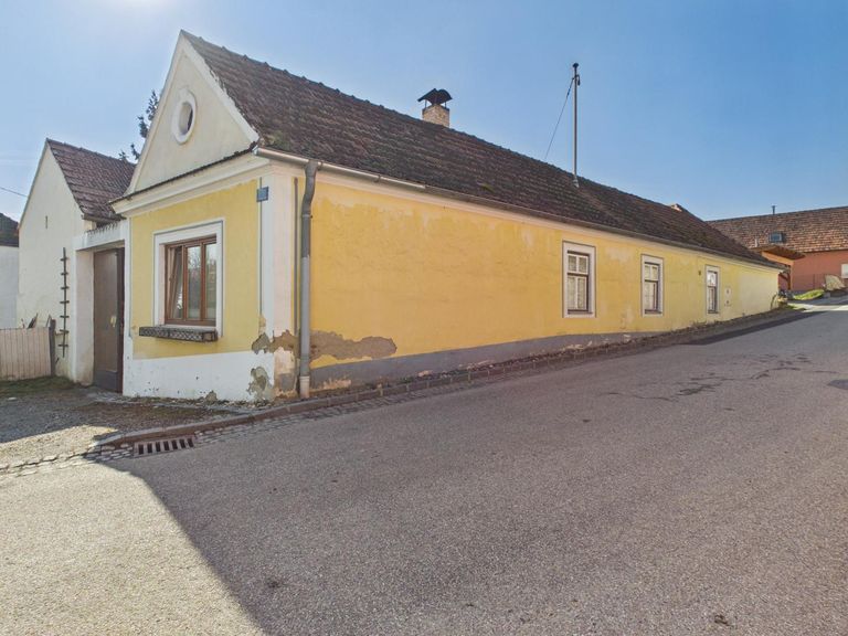 Straßenansicht