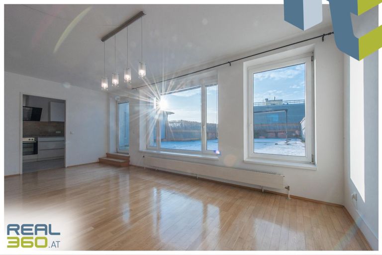 Schöner sonniger Essbereich