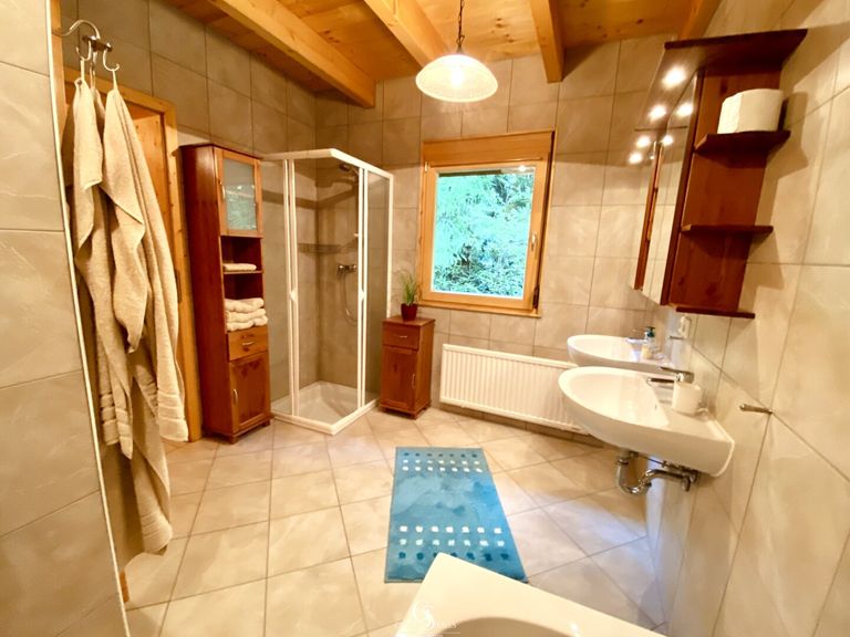 Badezimmer EG