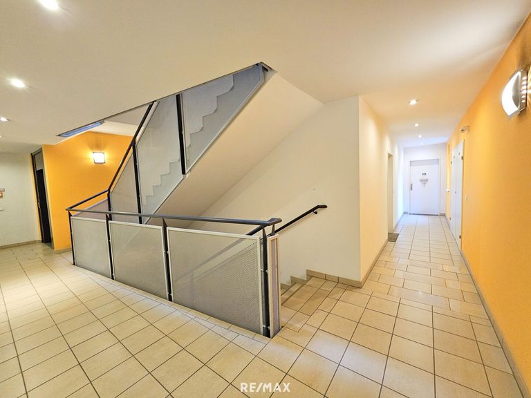 Farbenfrohes Stiegenhaus