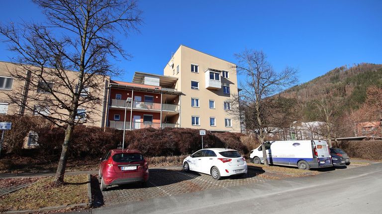 Aussenansicht Parkplätze