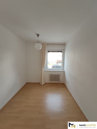 kleines Schlafzimmer / Arbeitszimmer