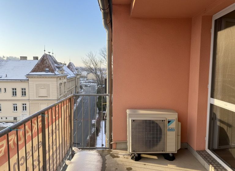 Ausblick vom Balkon Richtung Kreisverkehr