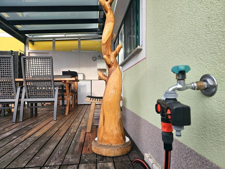 Wasser- & Stromanschl. (Kühlschrank) a.d. Terrasse