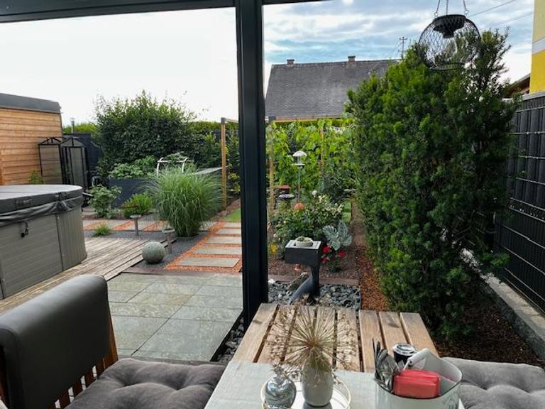 Garten im Sommer - Privataufnahme