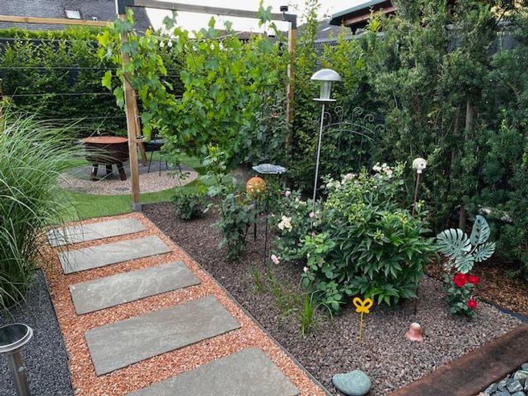 Garten im Sommer - Privataufnahme