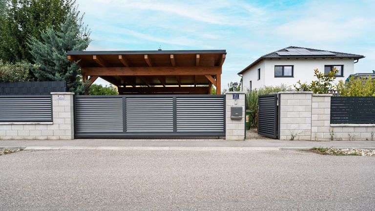 Blick von der Straße