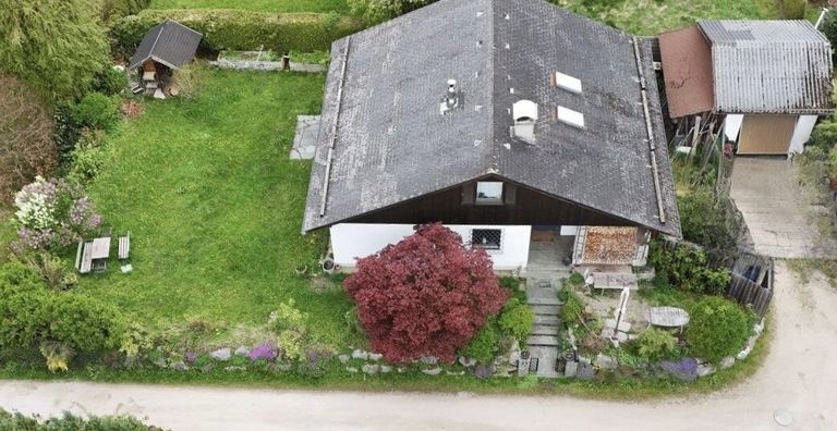 Grundstück mit Altbestand