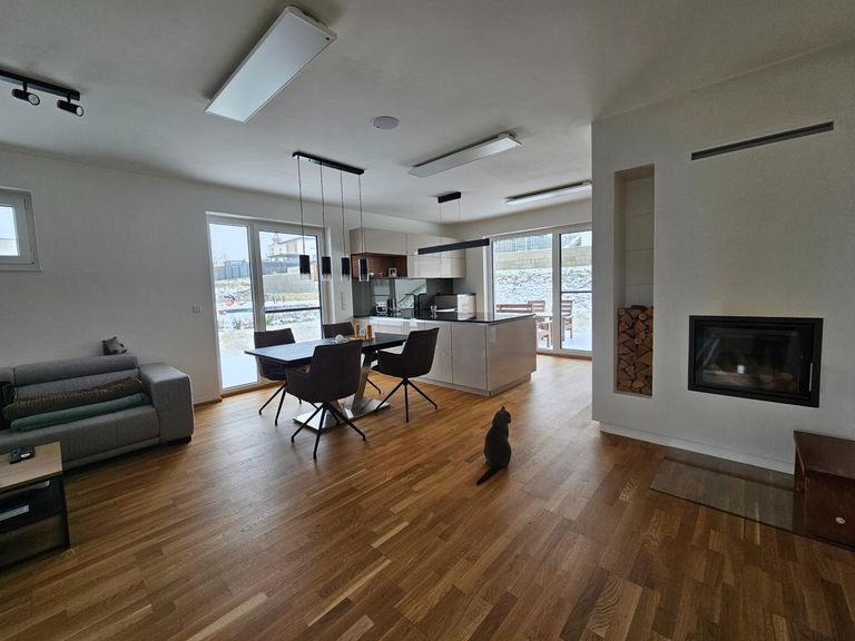 Küche mit Wohn Essbereich OG