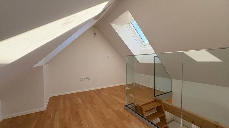 B37628F8-7419-482E-A656-8D53F60CA553