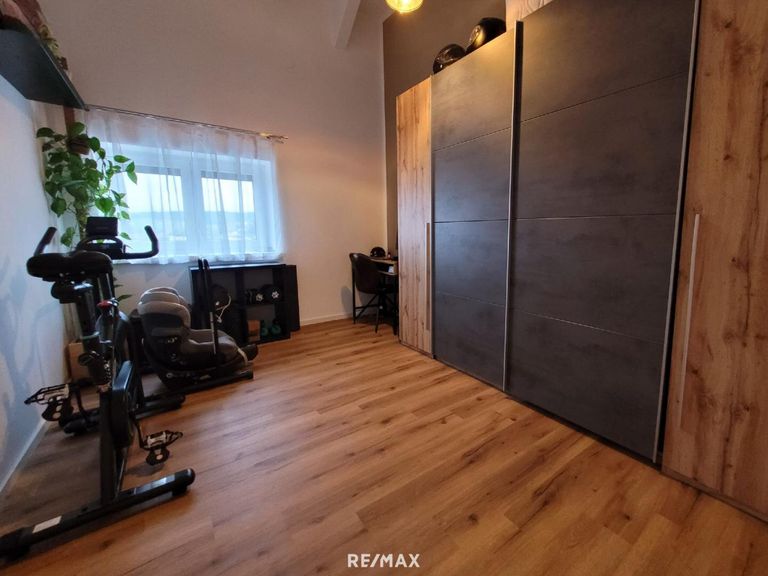 Schlafzimmer Fitnessraum oder Büro