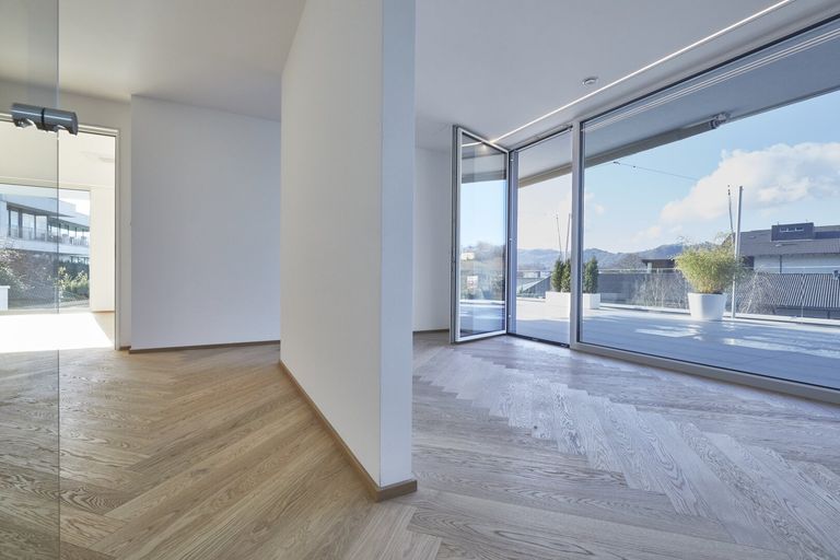 Master Bedroom mit Walk-In Closet