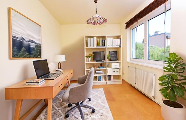 Arbeitszimmer (virtuell eingerichtet)