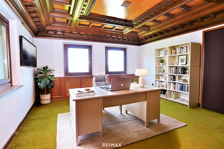 Arbeitszimmer (virtuell eingerichtet)