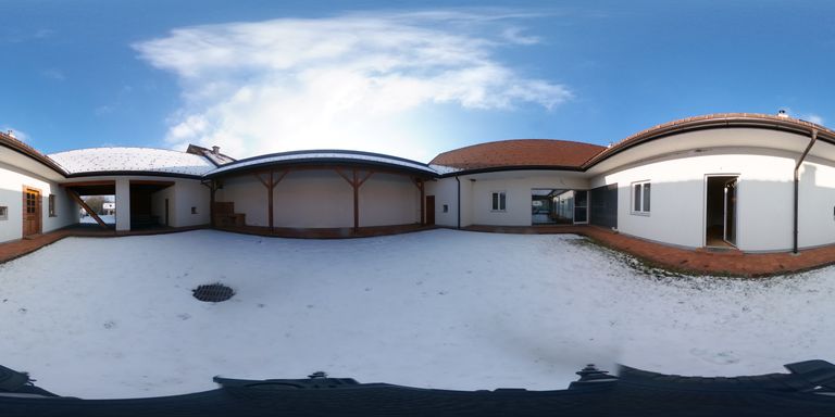 uneinsichtiger Innenhof